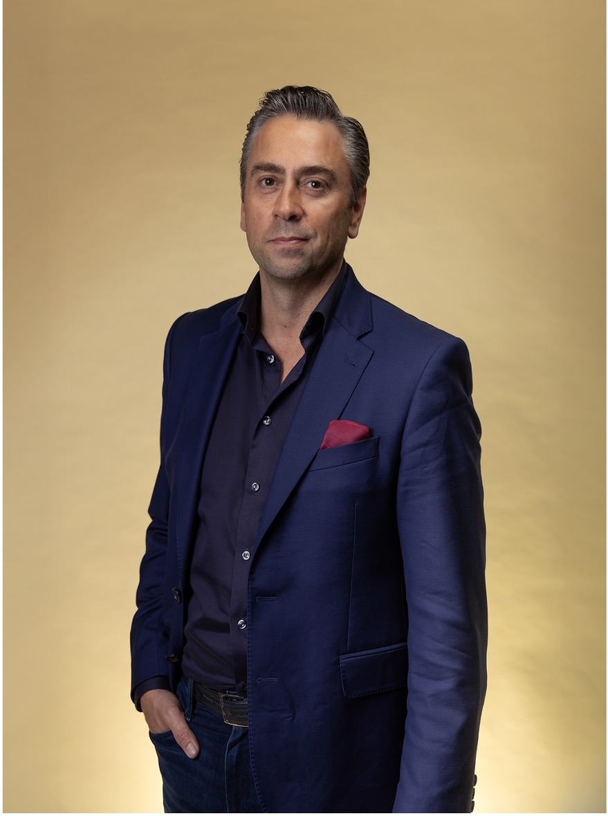 Dr Richard Hogan